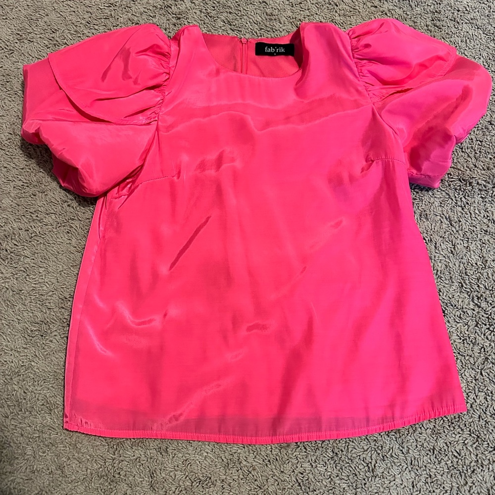 Cute pink top